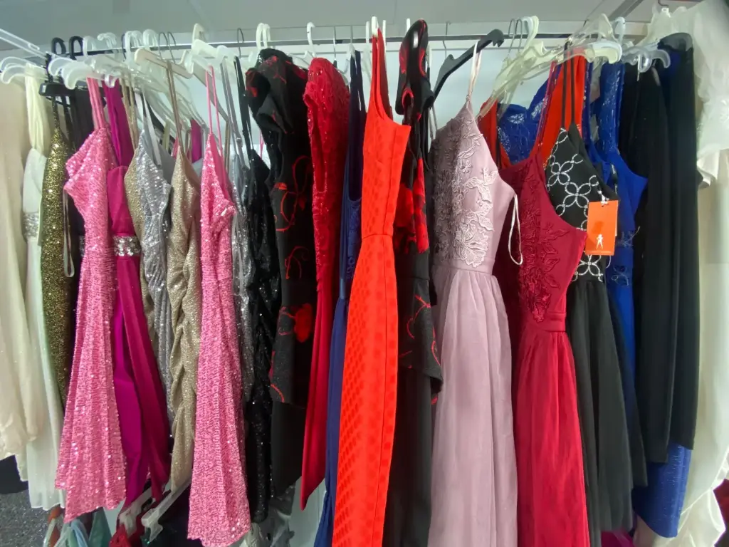 Vestidos de colores varios precios